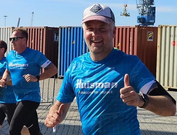Huisman braves Harbour Run Rotterdam